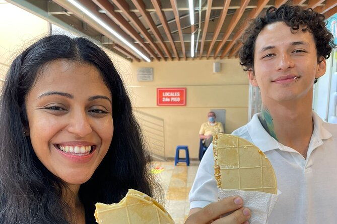 vegetarian-food-tasting-downtown-medellin