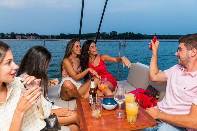 venice-by-night-catamaran-cruise