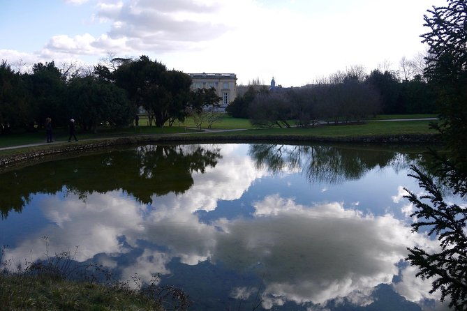 versailles-marie-antoinette-afternoon-guided-tour-with-petit-trianon-hamlet
