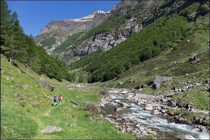verzasca-valley-river-and-waterfall-ascona-private-guided-tour-2