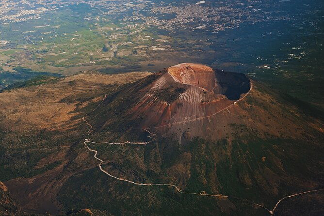 vesuvius-tour-entrance-to-the-crater-and-return-bus