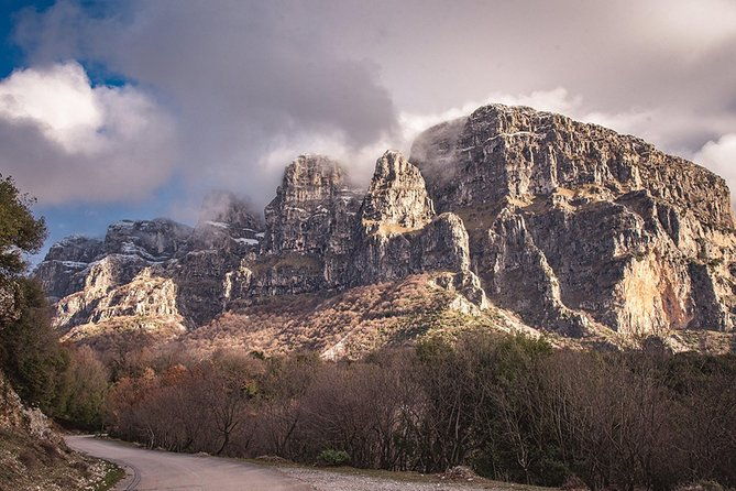 vikos-gorge-and-papingo-one-day-tour-from-ioannina