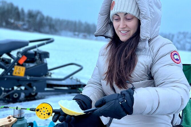 vip-ice-fishing-icebreaker-lunch-in-glass-igloo