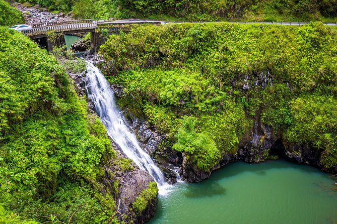 vip-private-road-to-hana-tour-in-cadillac-escalade-with-pickup