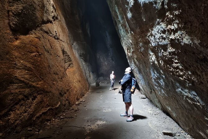 visit-the-best-spots-in-tijuca-forest-hike-to-caves-falls