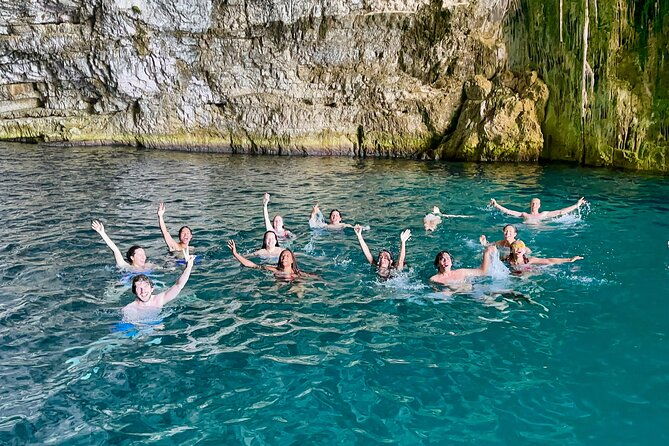 vlore-grama-bay-beaches-caves-small-group-speedboat-tour
