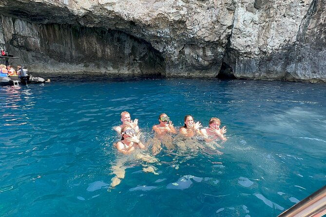 vlore-speedboat-tour-to-dafina-bay-haxhi-ali-cave-2
