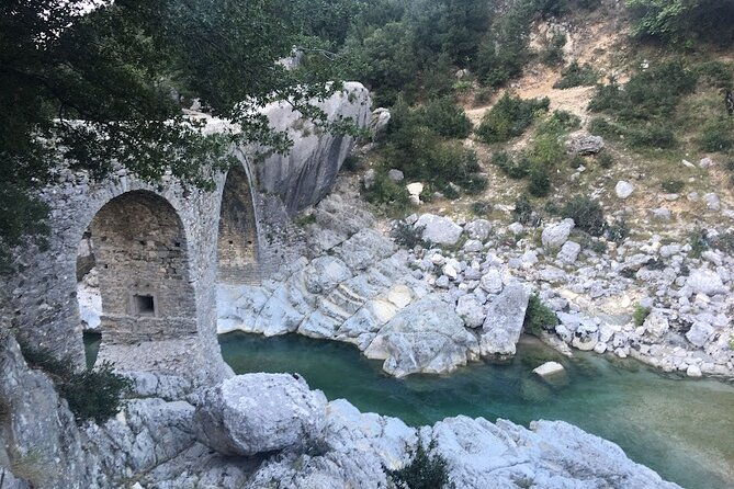 vlores-outdoor-amantia-archeological-park-brataj-bridge