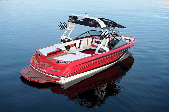 wakesurfing-wakeboarding-or-inflatable-tows-in-bay-of-st-tropez