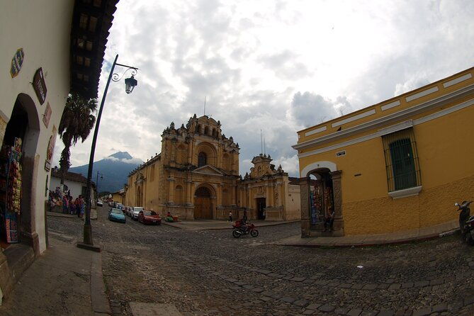 walking-tour-antigua-an-open-museum