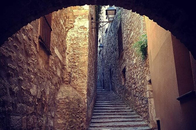 walking-tour-in-girona-history-and-gastronomy-with-tasting