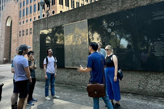 walking-tour-of-houston-history-architecture-street-art-2