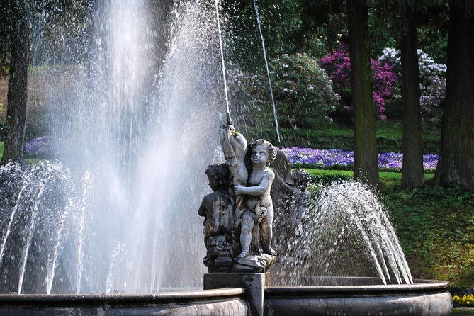 walking-tour-with-a-private-tour-guide-in-the-botanical-gardens-of-villa-taranto
