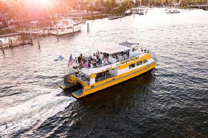 water-taxi-all-day-hop-on-hop-off-venice-of-america-boat-tour