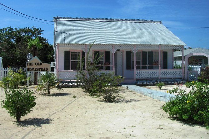 west-bay-sightseeing-tour-plus-seven-mile-beach-visit