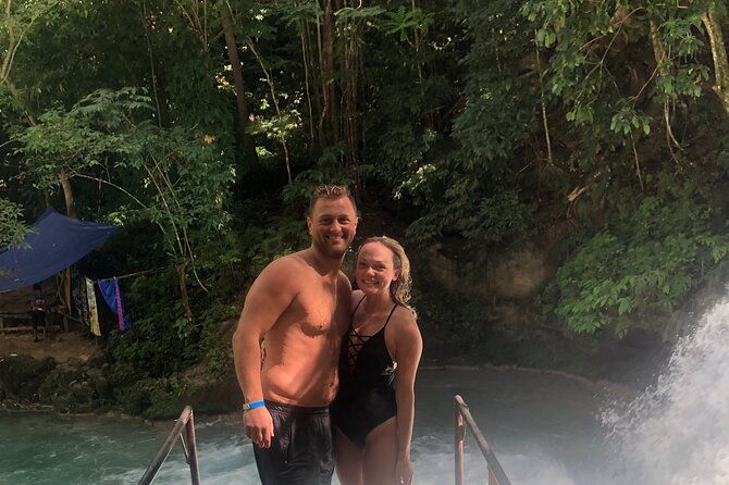 wet-and-wild-blue-hole-and-dunns-river