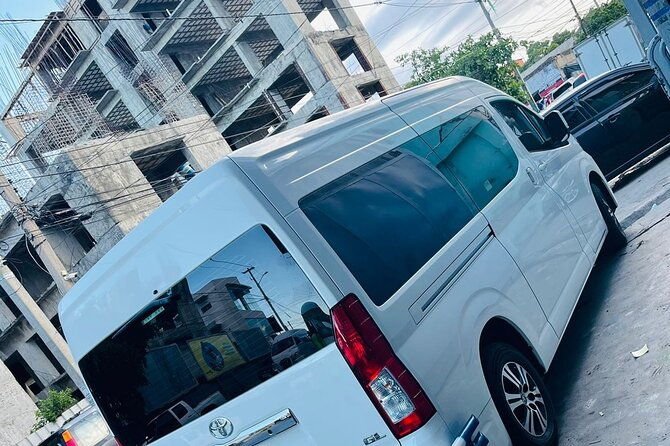 wheelchair-accessible-van-puerto-plata-to-pop-airport-roundtrip-transfer
