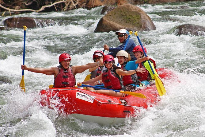 whitewater-rafting-class-2-3-balsa-river-from-la-fortuna