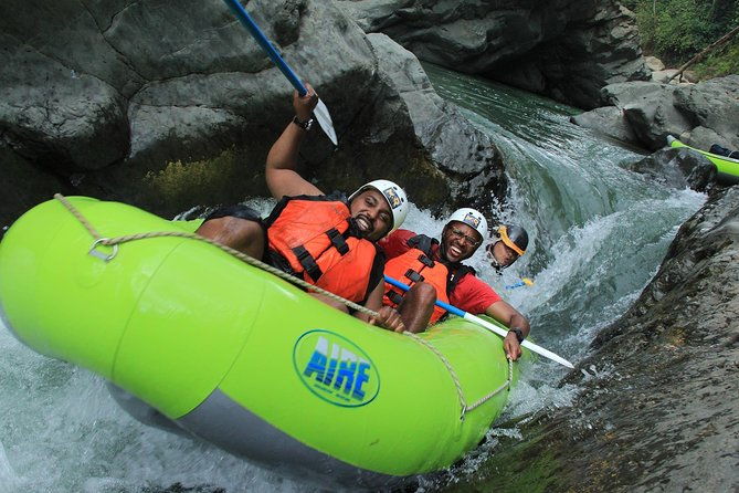 whitewater-rafting-el-chorro-class-iv