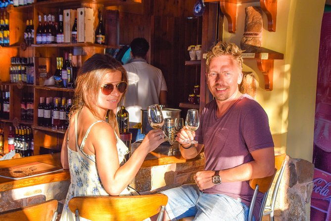 wine-tasting-and-romantic-sunset-in-monolithos