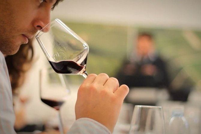 wine-tasting-experience-at-the-organic-winery-in-sisan