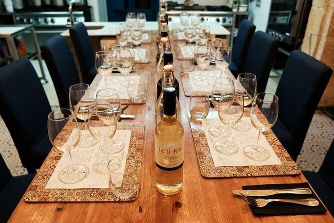 wine-tasting-open-kitchen-dinner-in-17-mons-vella
