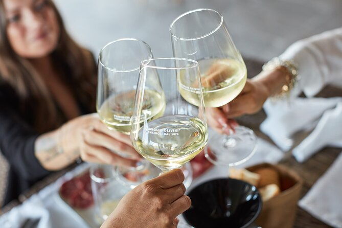 wine-tour-and-tasting-of-lugana-wines-in-desenzano