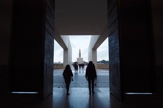 wonders-of-fatima-and-obidos-private-tour-to-portugals-center
