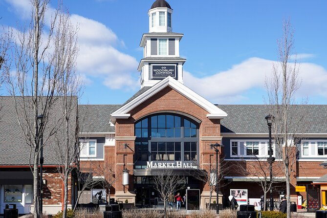 woodbury-common-premium-outlets-shopping-tour-from-midtown