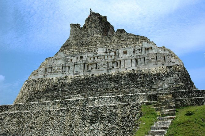 xunantunich-and-inland-blue-hole-tour