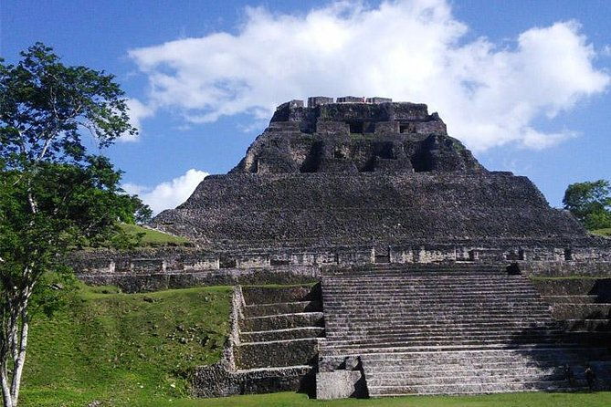 xunantunich-maya-temple-and-big-rock-falls-combo