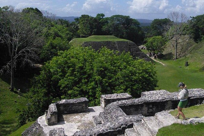 xunantunich-mayan-ruins-tour-from-san-ignacio