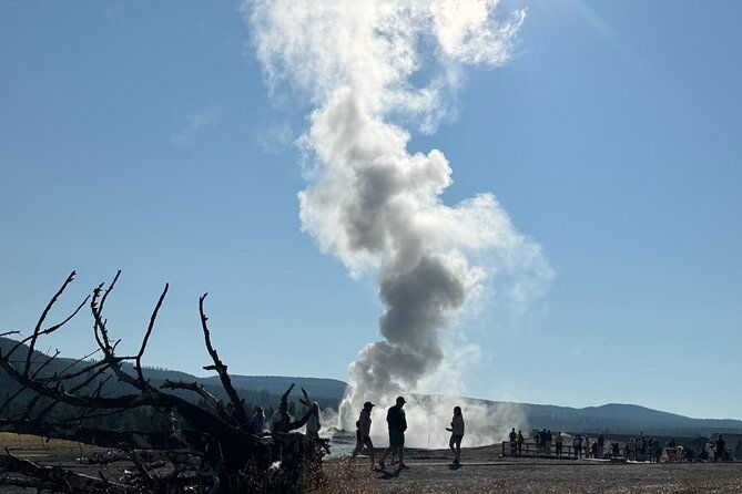 yellowstone-the-volcano-all-inclusive-lower-loop-pucody-wyoming