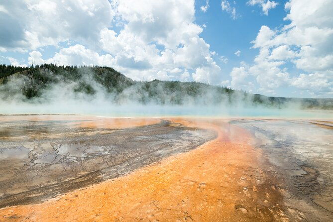 yellowstones-grand-prismatic-self-guided-walking-tour
