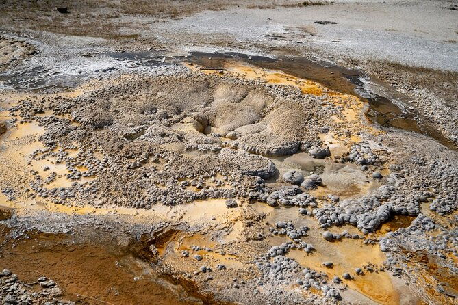 yellowstones-old-faithful-self-guided-walking-tour