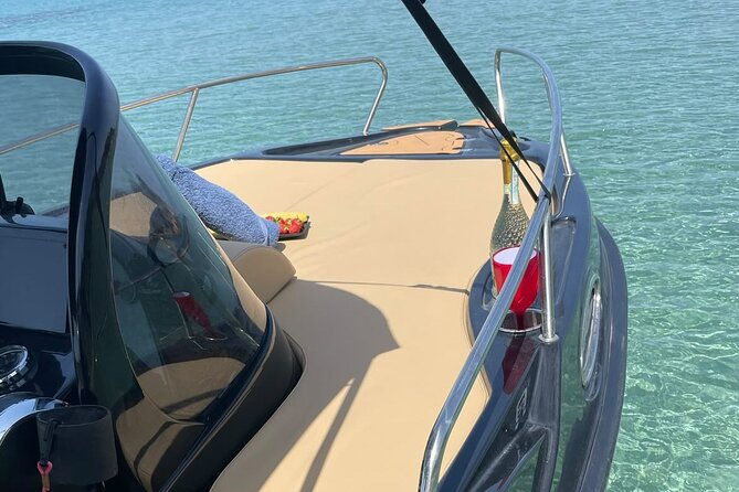 zakynthos-private-tour-in-black-elegance-luxury-speedboat