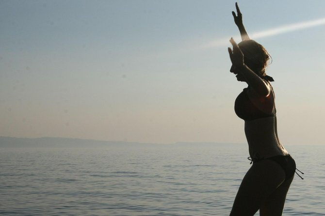 3-hours-neos-marmaras-day-or-sunset-sailing-tour-coves-islands