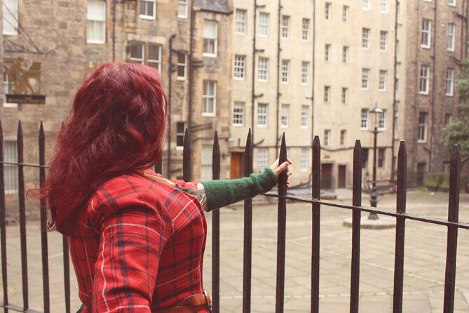 1-hour-historical-walking-tour-discovering-edinburghs-old-town