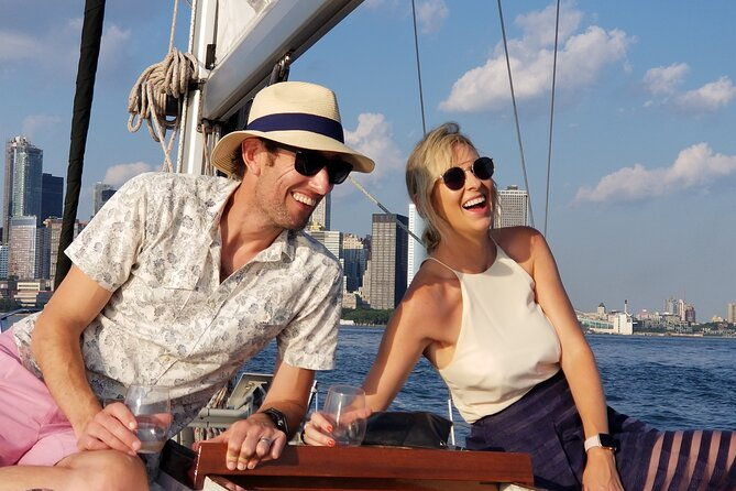 1-hour-private-charter-in-new-york-harbor-for-up-to-6-people