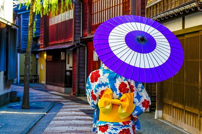 1-hour-private-photoshoot-in-kanazawa