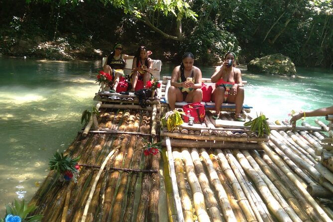 1-hour-private-rafting-experience-in-jamaica