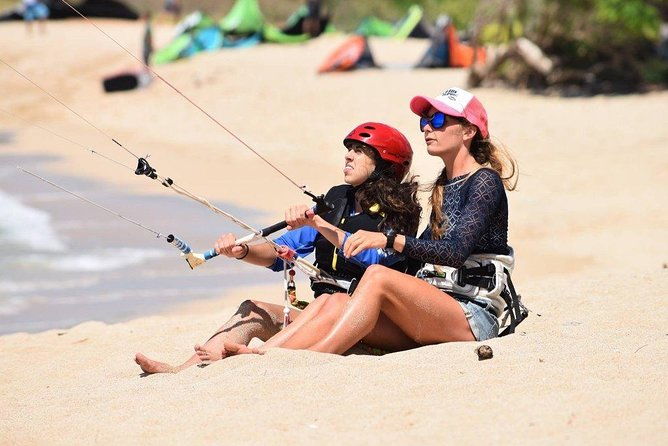 2-5-hour-private-kiteboarding-lessons-at-kanaha-beach-in-kahului