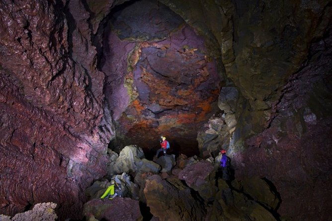 2-day-west-coast-tour-lava-cave-snaefellsnes-silver-circle