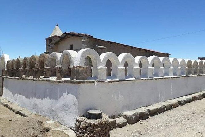 2-days-uyuni-salt-flats-including-laguna-colorada