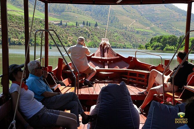 2-hour-rabelo-boat-tour-in-pinhao