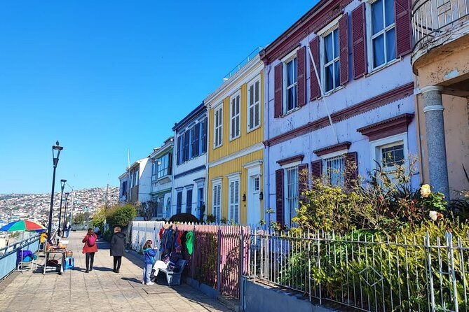 2-hour-walking-tour-in-valparaiso
