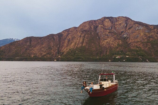 2-hours-private-boat-tour-in-the-best-area-of-como-lake