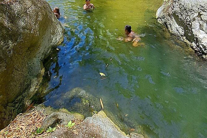 2-hours-trekking-waterfall-tour-in-tobago