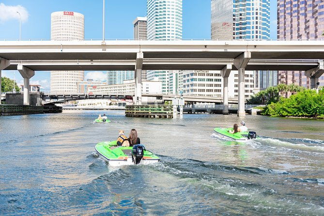 2-person-mini-power-boat-rental-at-tampa-riverwalk-2