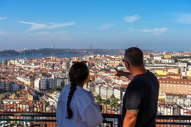 2h-sunset-views-lisbon-by-tuk-tuk